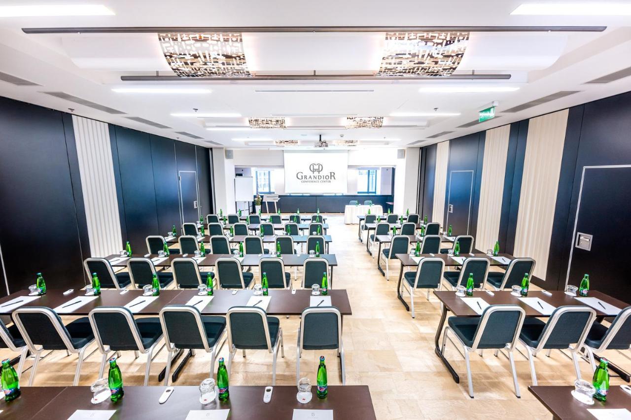 Grandior Hotel Praha Eksteriør bilde The conference hall