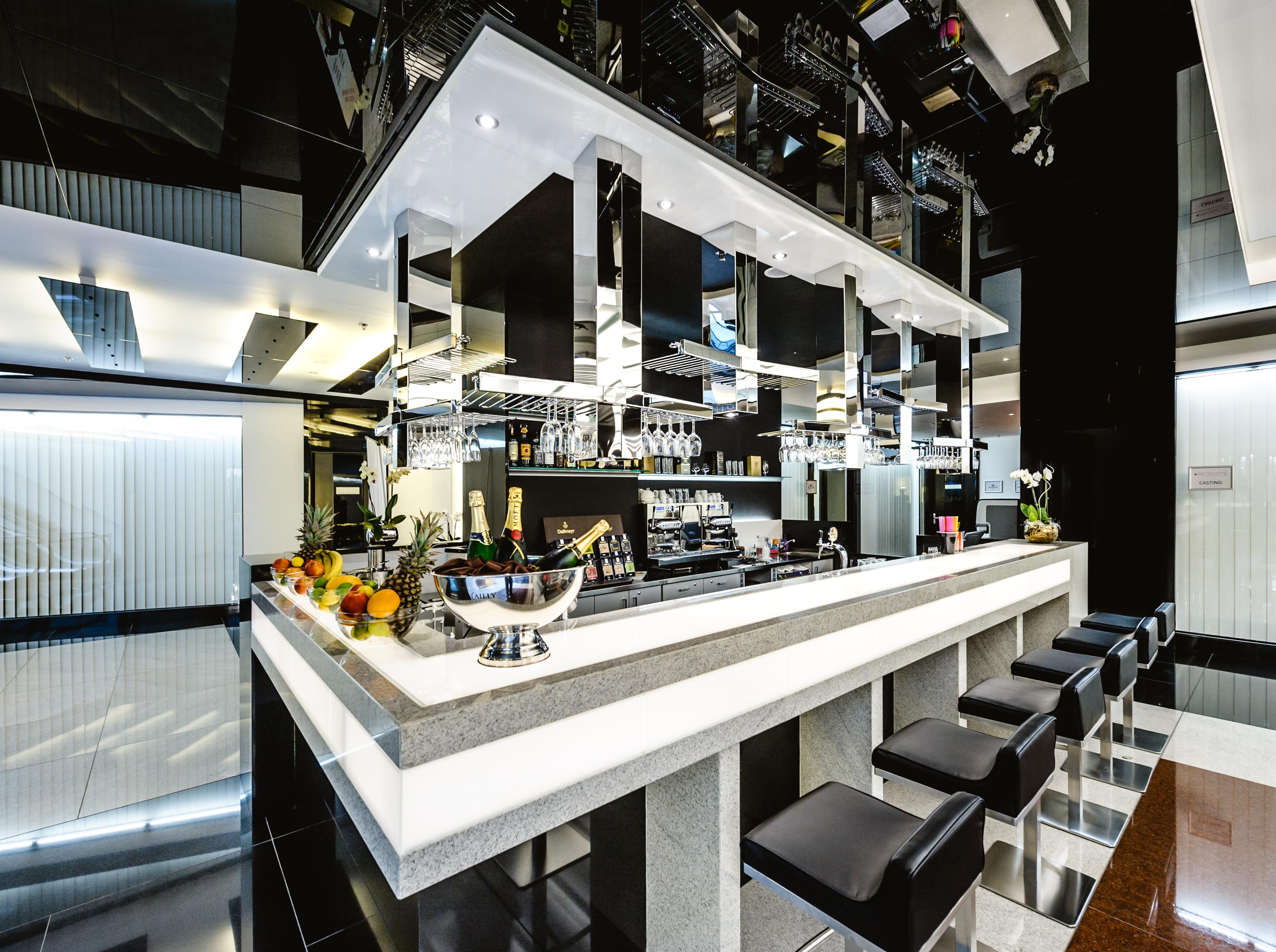 Grandior Hotel Praha Eksteriør bilde The kitchen of the yacht