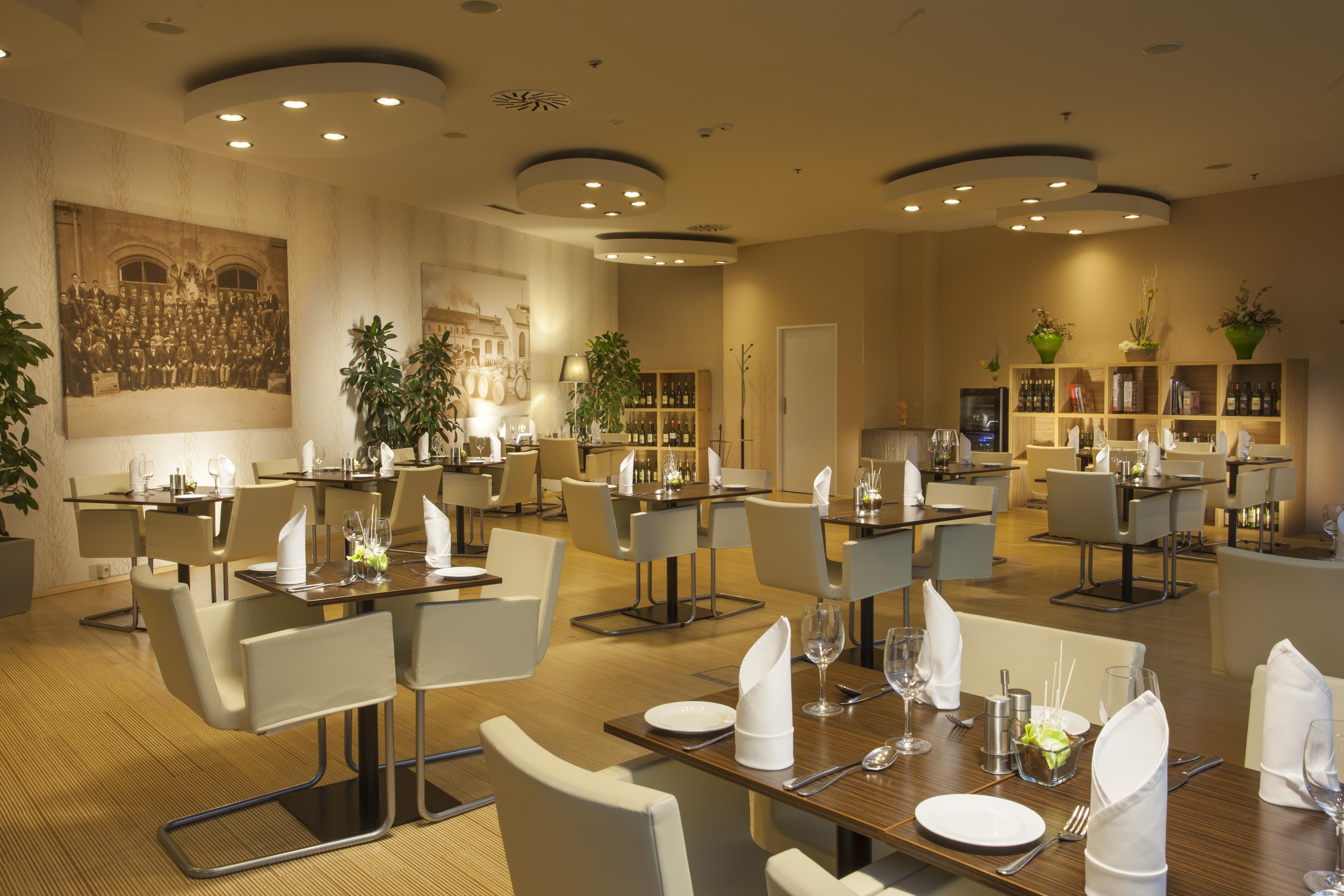 Grandior Hotel Praha Eksteriør bilde The restaurant