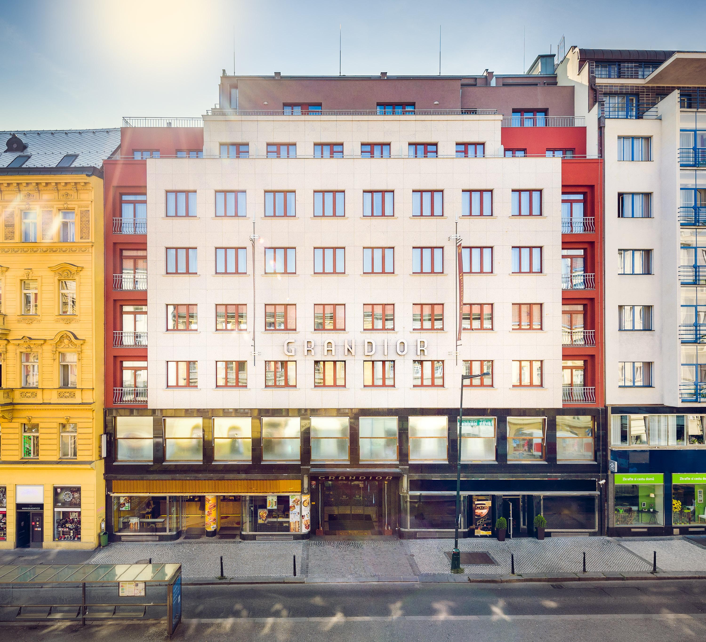 Grandior Hotel Praha Eksteriør bilde The hotel in 2015